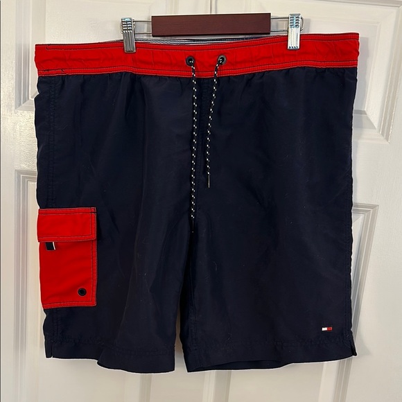 Tommy Hilfiger Men's Navy and Red Swim Shorts - Picture 1 of 2